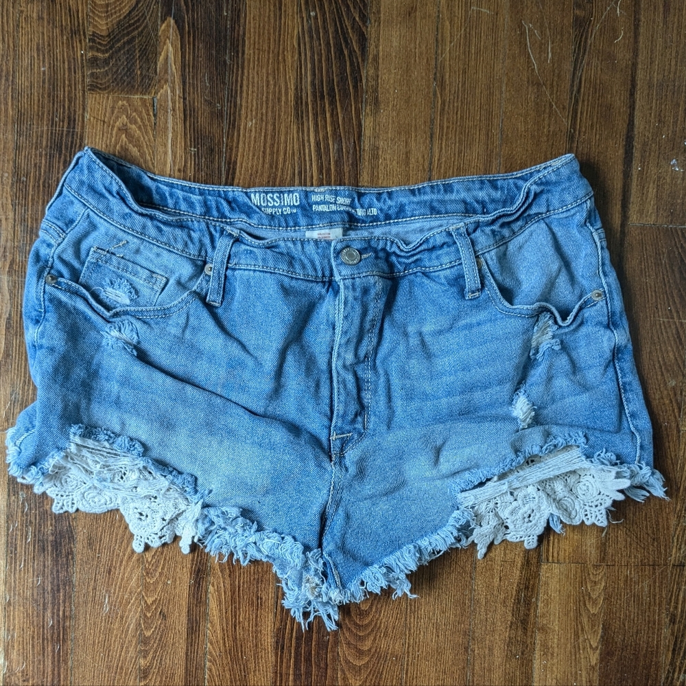 Distressed shorts